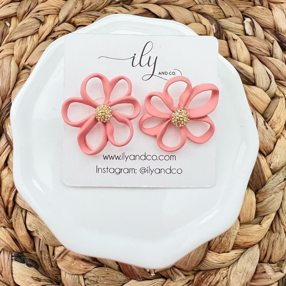 New Blush Pink Flower Stud Earrings | Lightweight | Barbiecore | Floral
